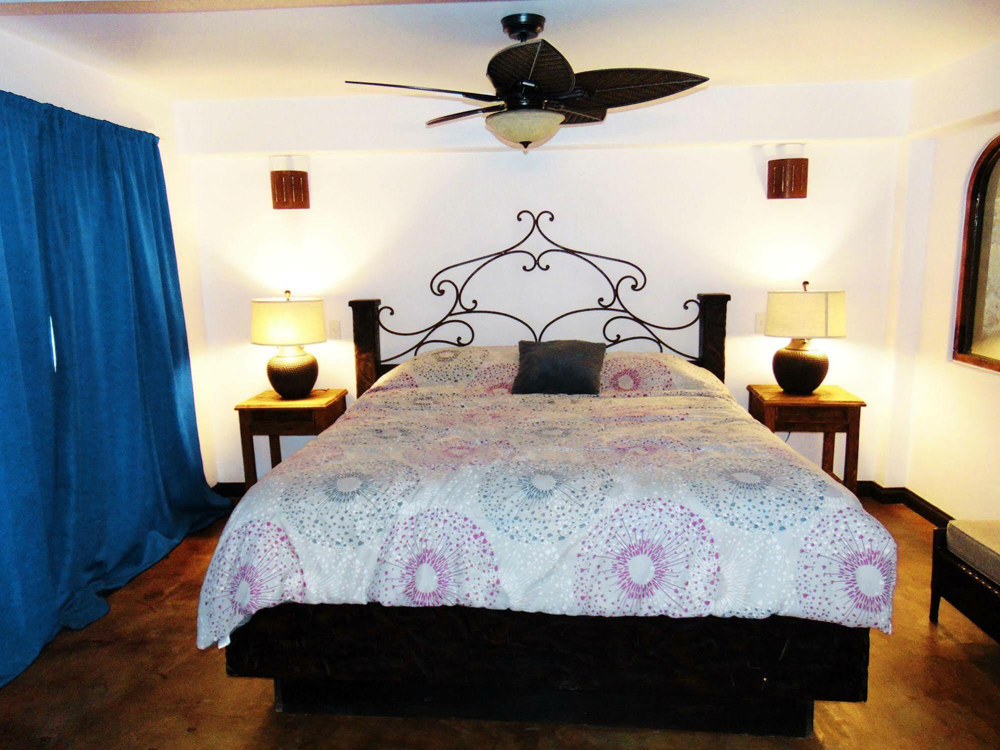 Hotel Casa Playa Baja à Primo Tapia Extérieur photo