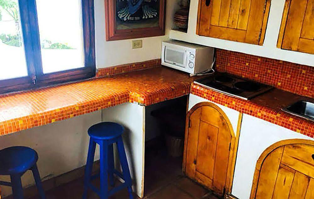 Hotel Casa Playa Baja à Primo Tapia Extérieur photo